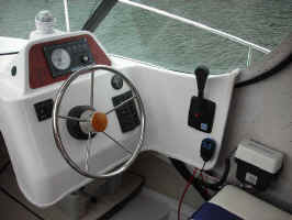 helm.jpg (45792 bytes)
