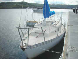 dockside.jpg (49735 bytes)