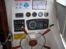helm.jpg (43034 bytes)