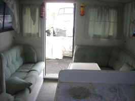 saloon aft.jpg (31881 bytes)